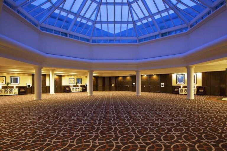 Liquidation sale signals end of the road for Sheraton Hotel in Tysons