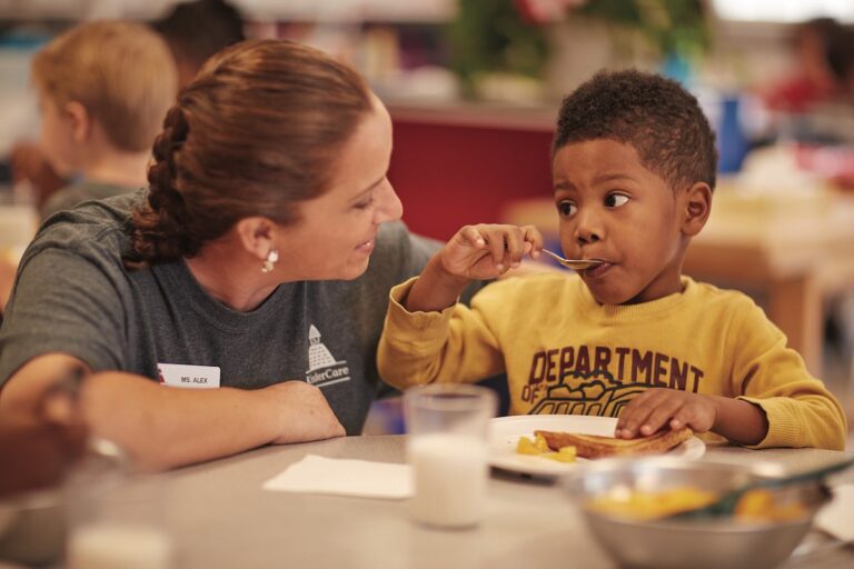 How to raise a healthy eater at every stage of childhood