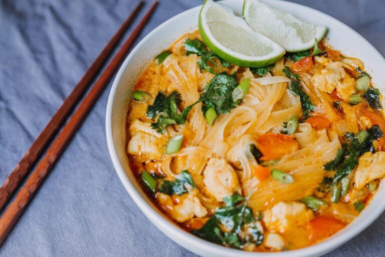 ￼Slow Cooker Thai Chicken Curry
