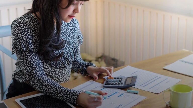 3 ways women are taking control of their finances to re-energize their future